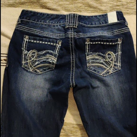 Maurice's Jean capris - Picture 3 of 3